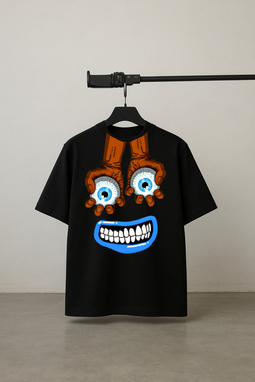 تیشرت مشکی طرح چشم در دست